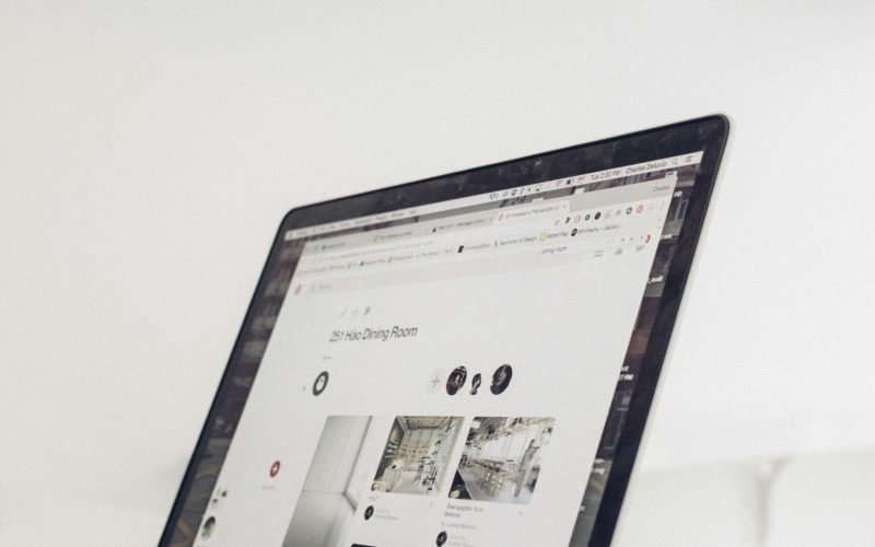 charlesdeluvio-HTDVSbFsy3U-unsplash